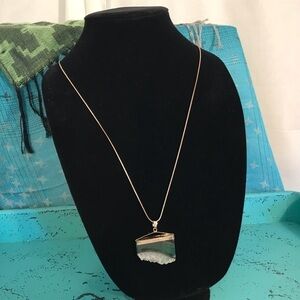 Chrysoprase and gold accent necklace